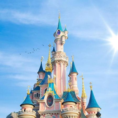 A 3 Minutes De Disneyland Montévrain Exteriör bild